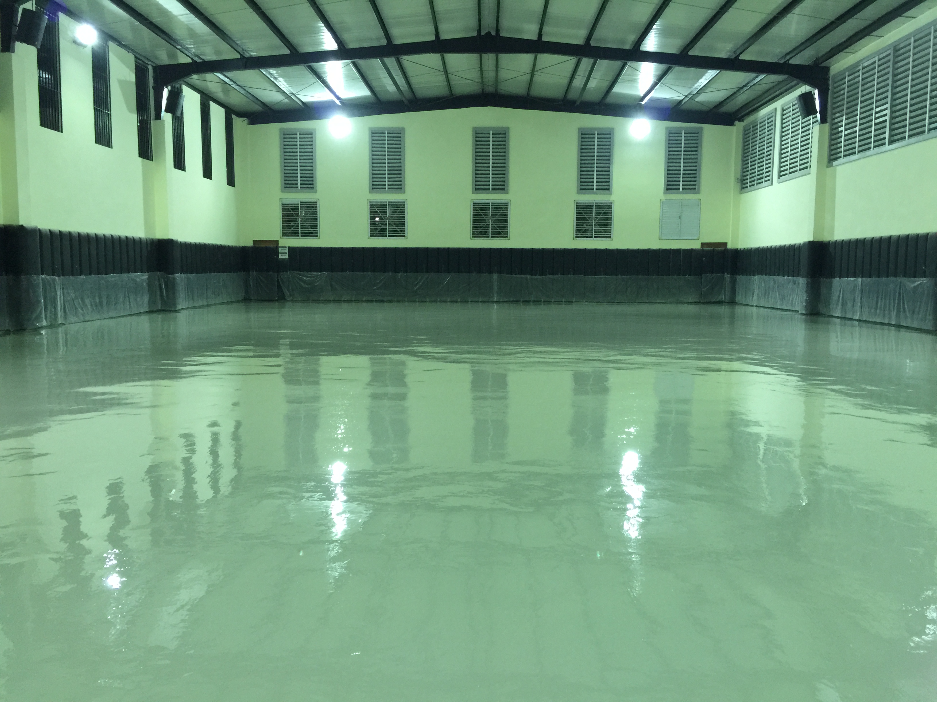 Khmer Builder Polish Concrete Floor Hardener EPOXY and PU